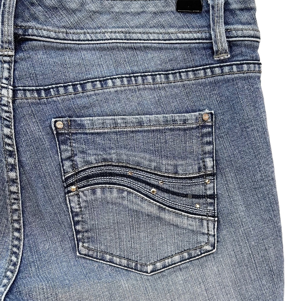 BLANC Women's Mid-rise Bootcut Jeans • 6 • light wash‎ blue - Picture 6 of 9